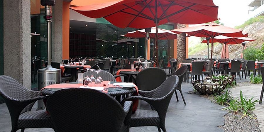 6 Ways to Make Patio Seating More Attractive for Customers