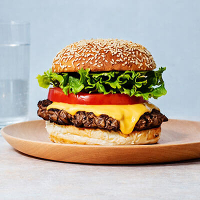 Classic Smashed Cheeseburger