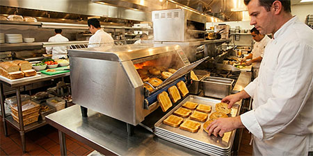 How to Choose the Right Commercial Conveyor Toaster