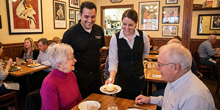 How to Create Repeat Customers for Your Restaurant